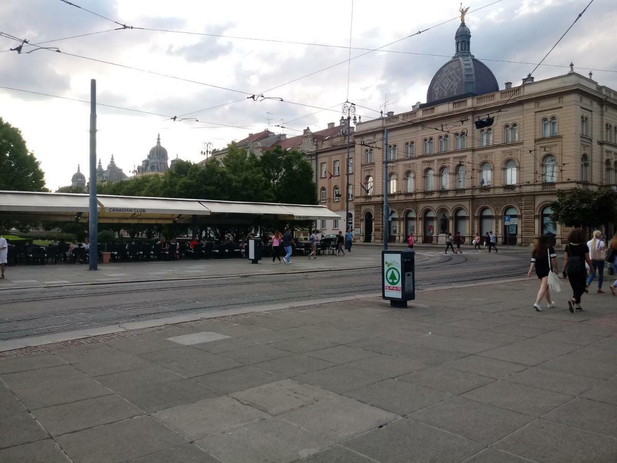 "Apartment Zagreb Idila Center", With A Balcony, Speed Wifi Bagian luar foto